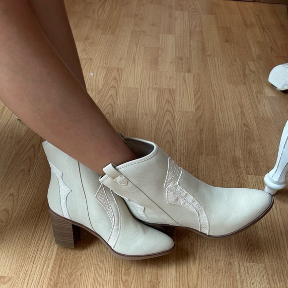 669- Altar'D State Simone Cowboy Ankle Boots Size 6 NWT - Picture 1 of 12